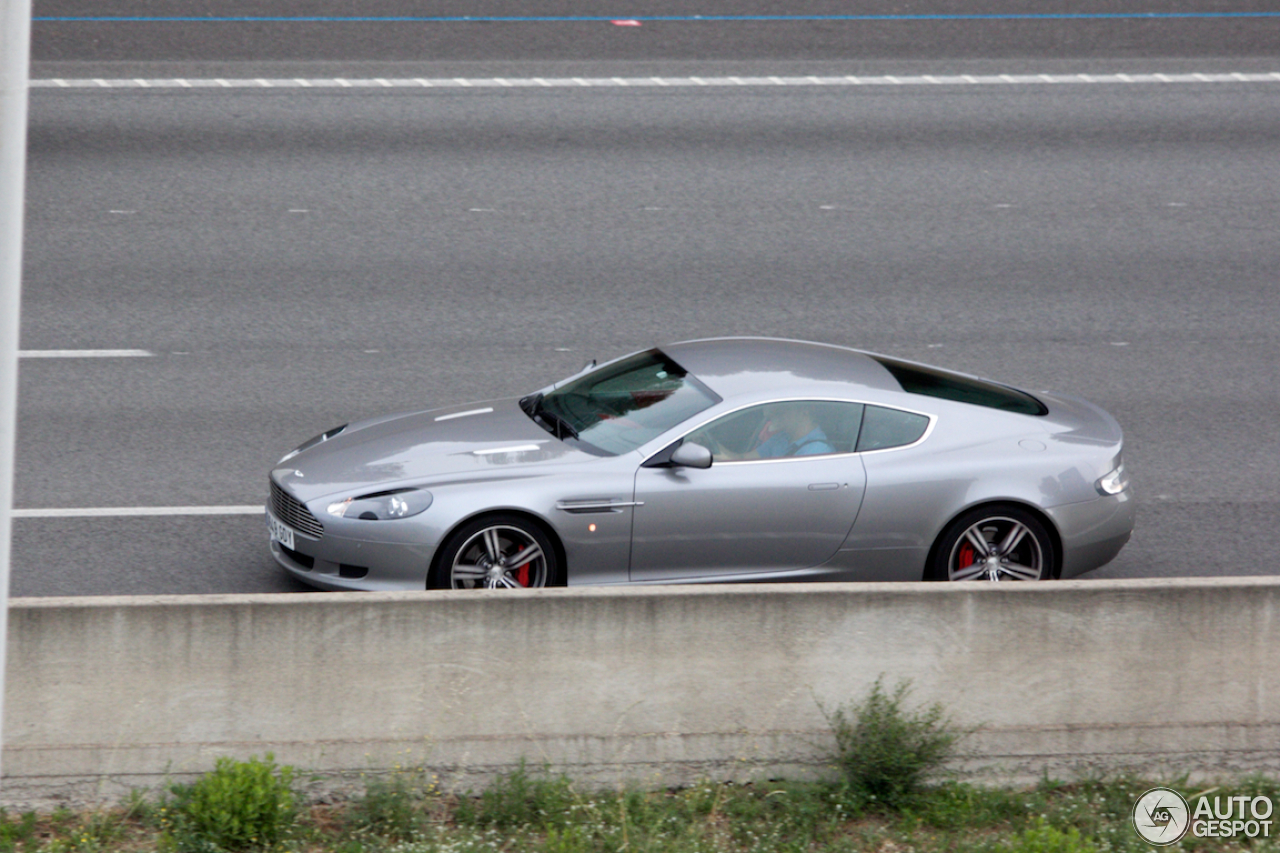 Aston Martin DB9 LM