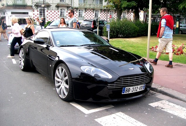 Aston Martin V8 Vantage