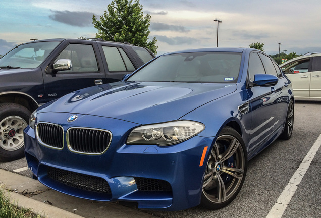 BMW M5 F10 2011