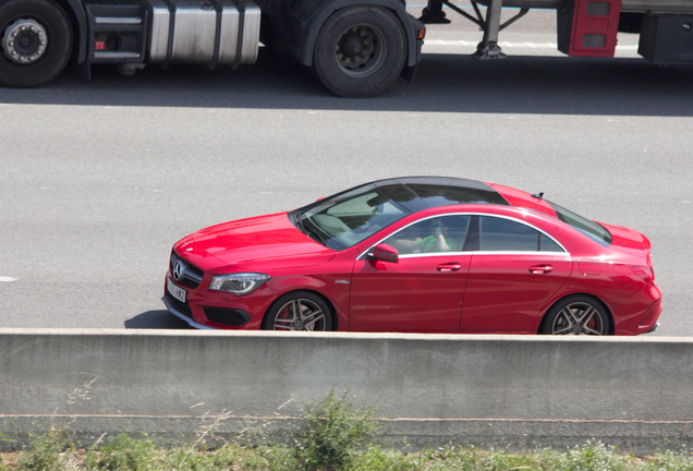 Mercedes-Benz CLA 45 AMG C117