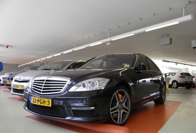 Mercedes-Benz S 63 AMG W221 2011