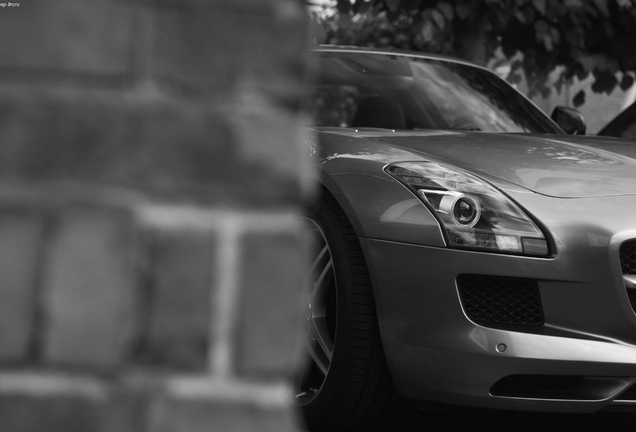 Mercedes-Benz SLS AMG