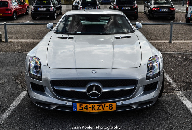 Mercedes-Benz SLS AMG