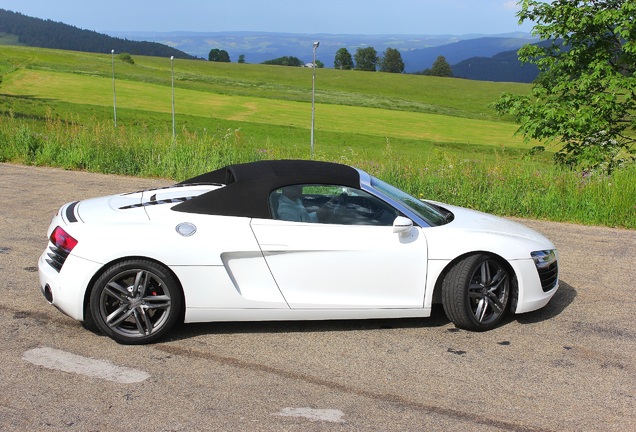 Audi R8 V8 Spyder 2013