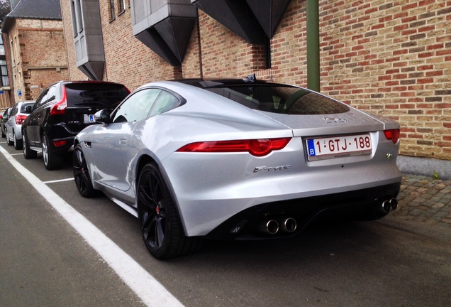 Jaguar F-TYPE R Coupé