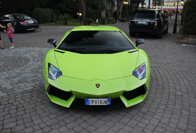 Lamborghini Aventador LP700-4