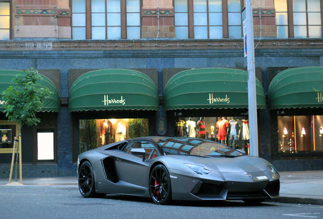 Lamborghini Aventador LP700-4 Roadster