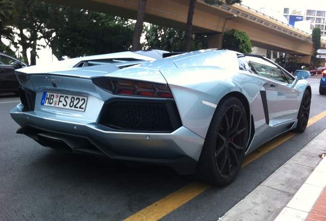 Lamborghini Aventador LP700-4 Roadster