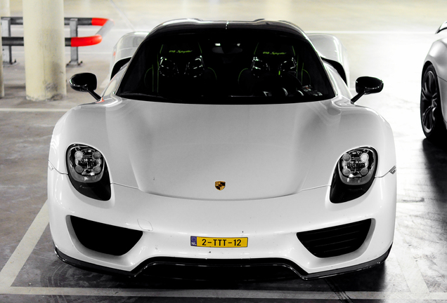 Porsche 918 Spyder Weissach Package