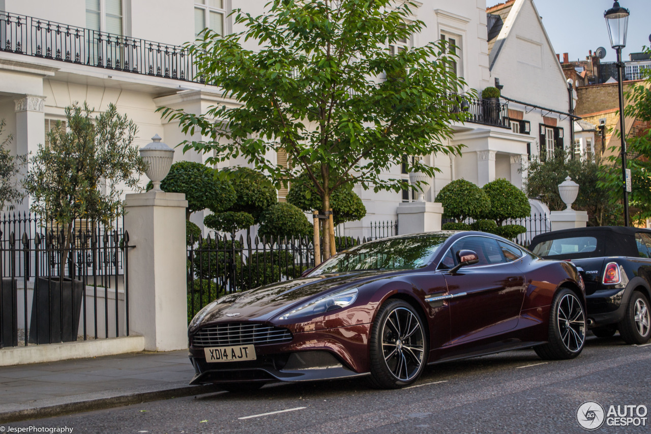 Aston Martin Vanquish 2013