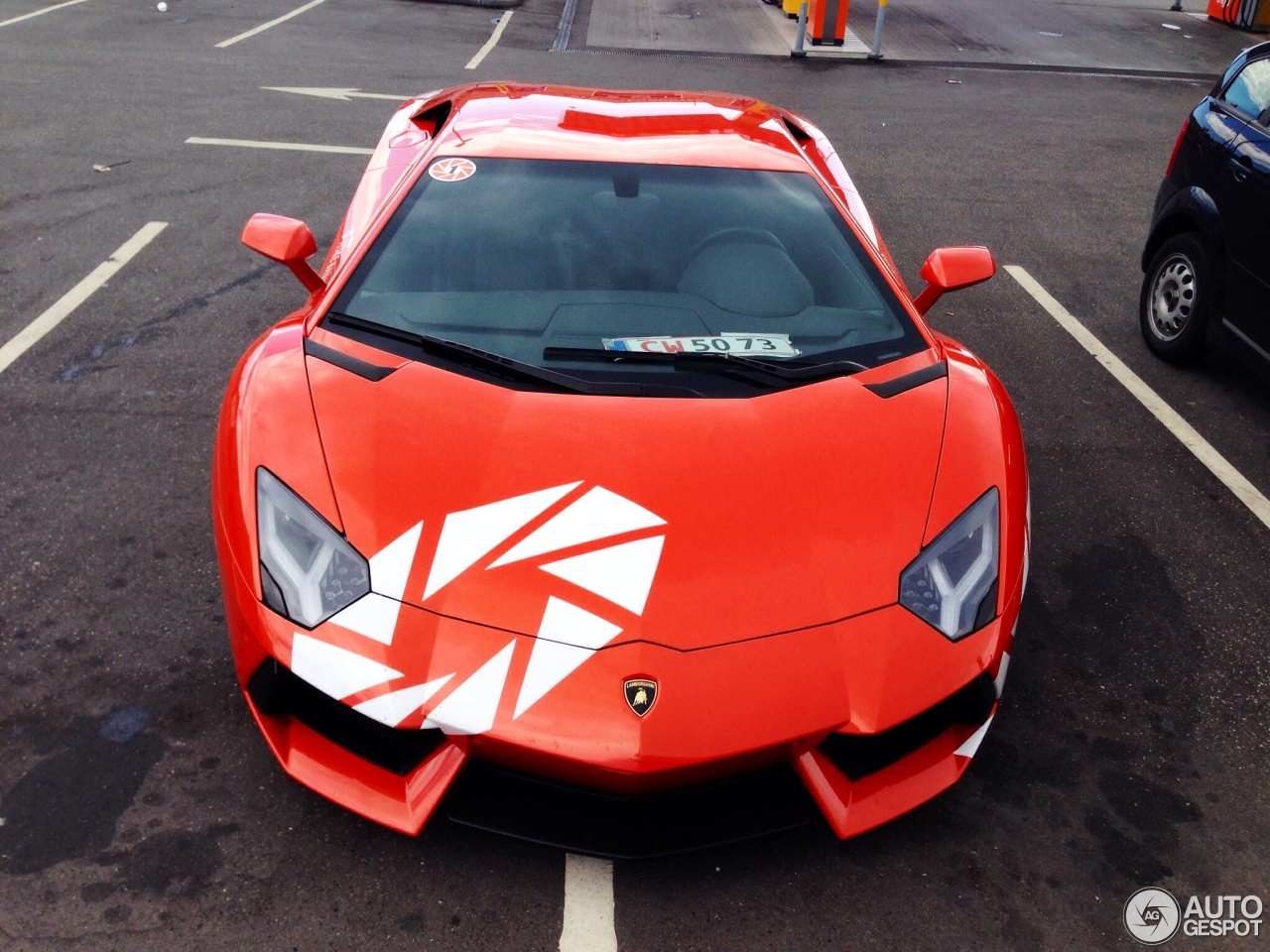 Lamborghini Aventador LP700-4