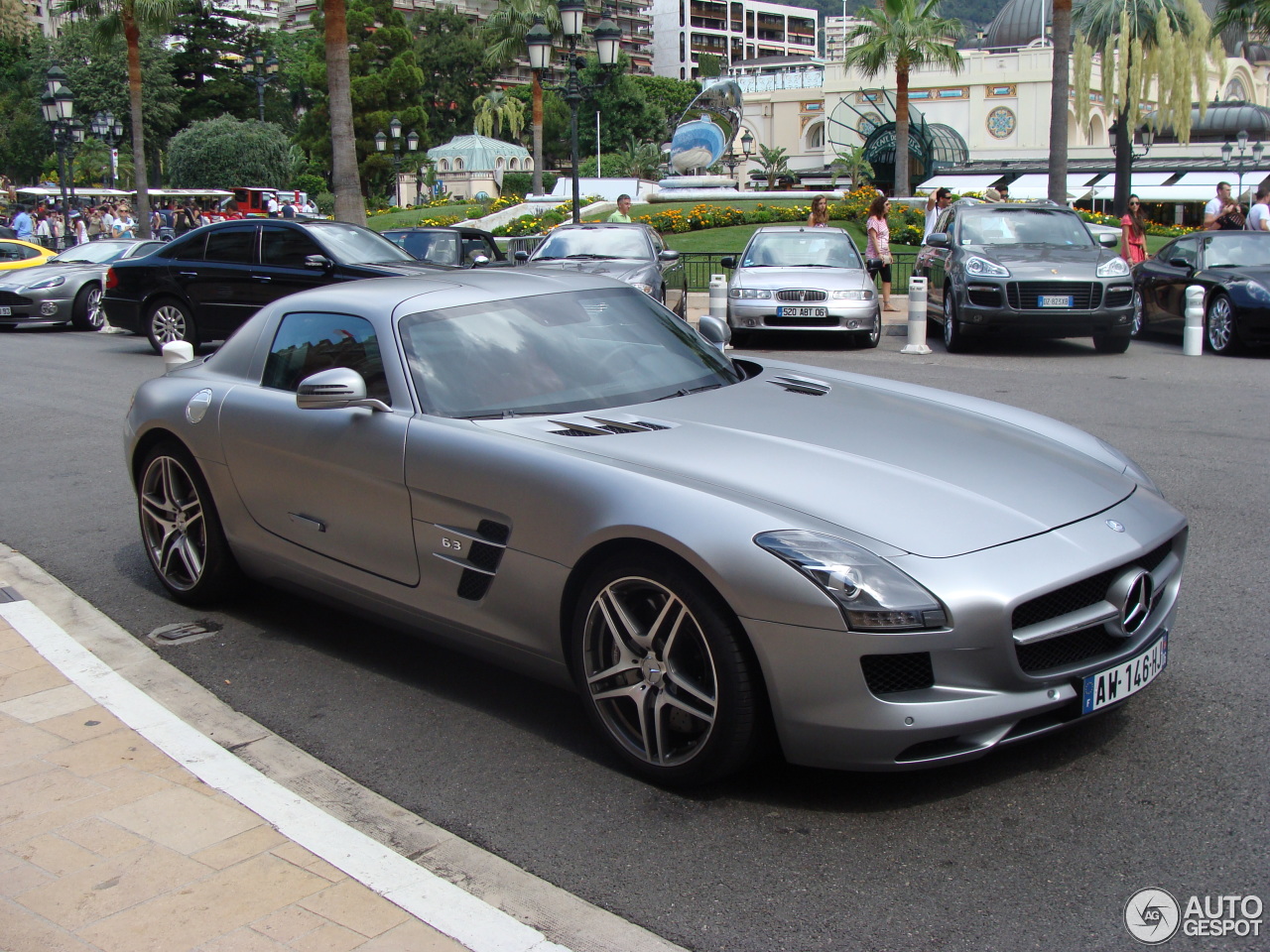 Mercedes-Benz SLS AMG