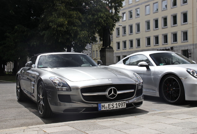 Mercedes-Benz SLS AMG Roadster