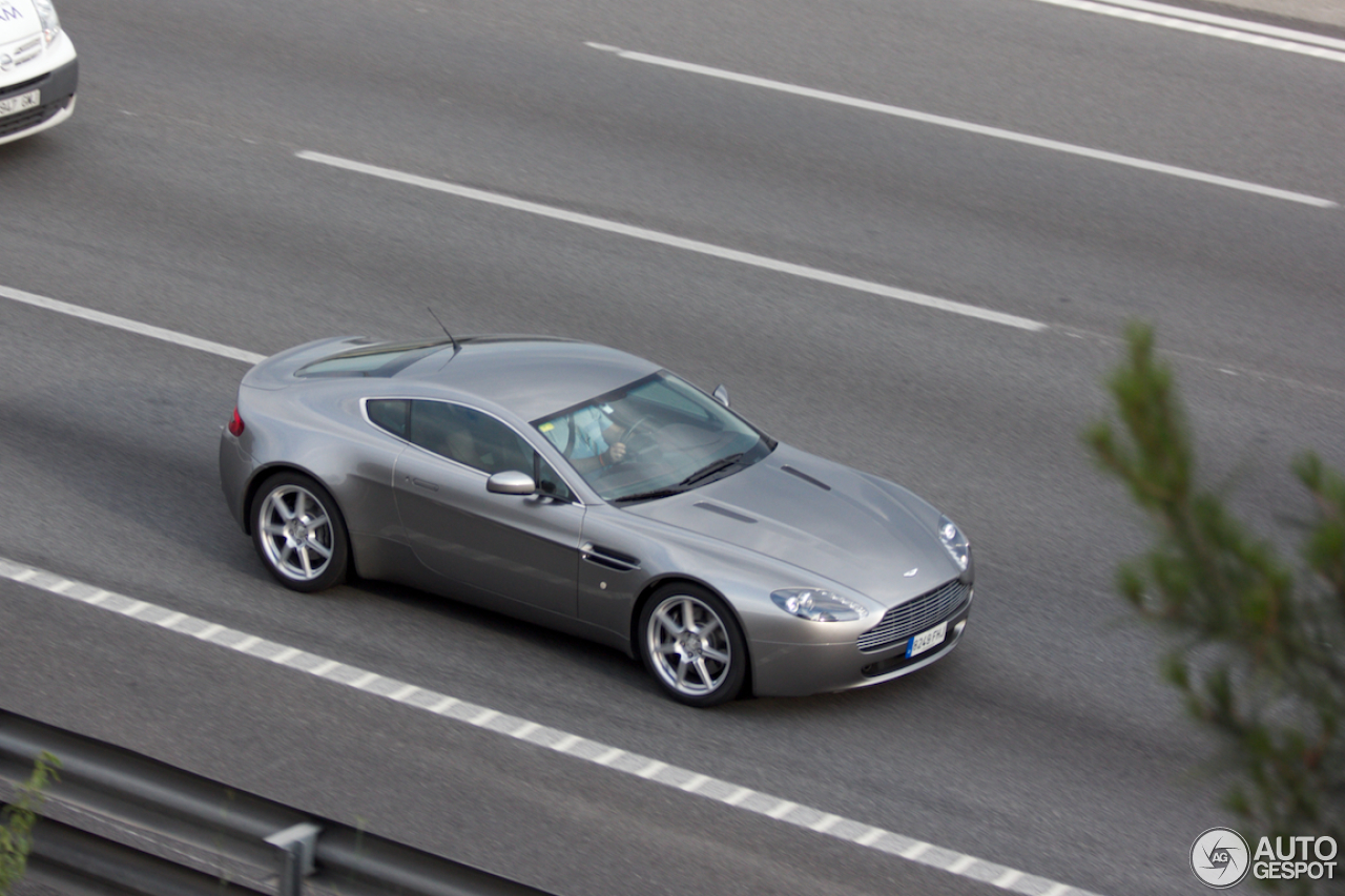 Aston Martin V8 Vantage