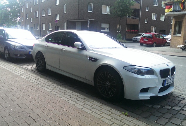 BMW M5 F10 2011