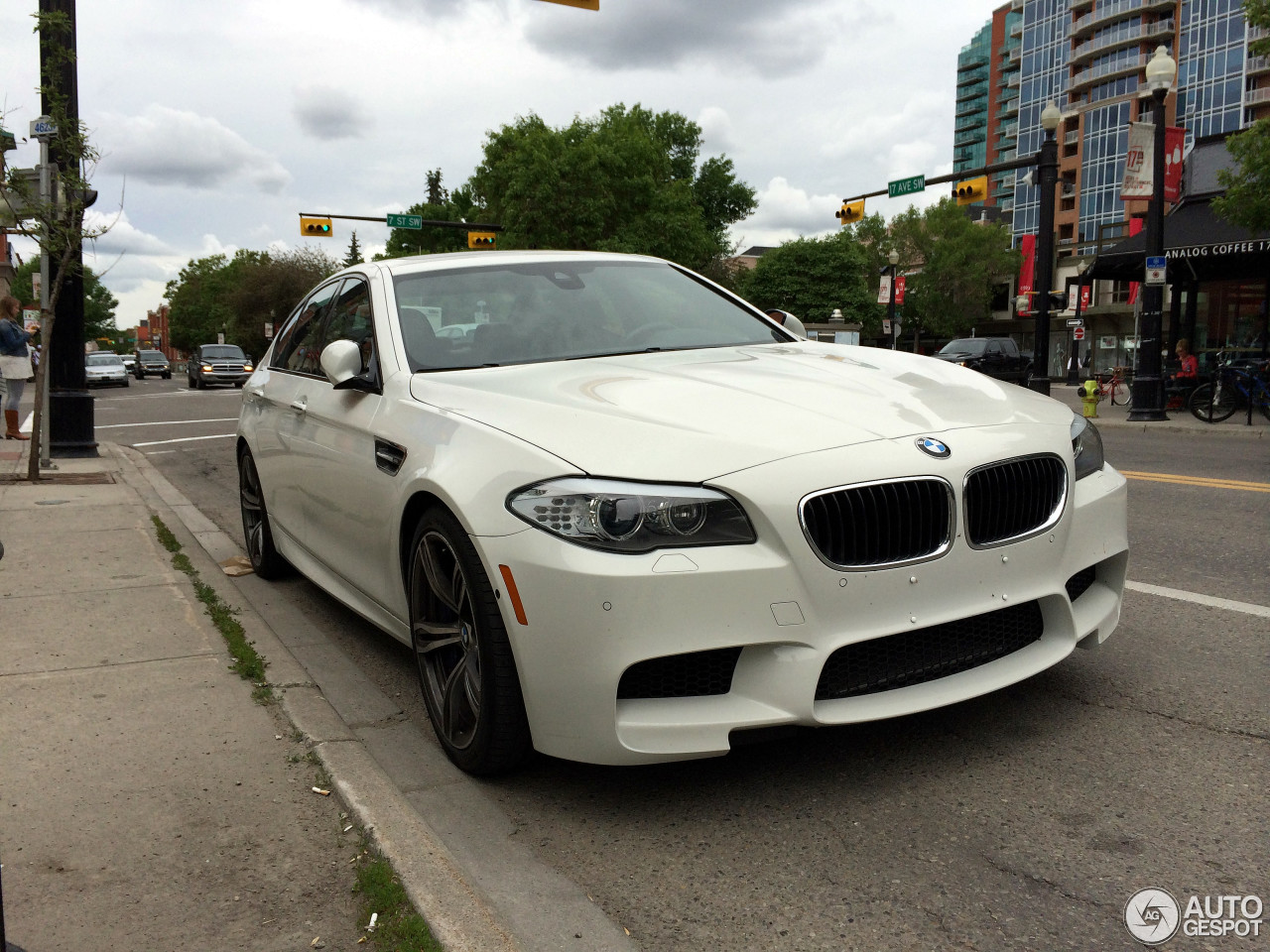 BMW M5 F10 2011