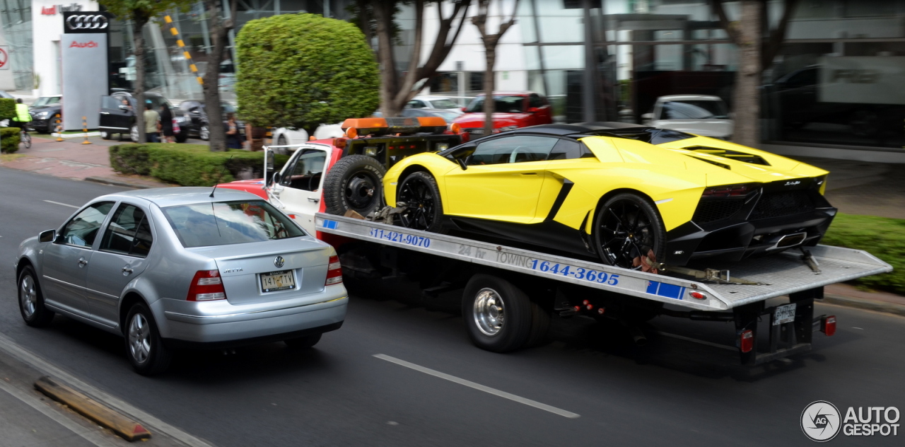 Lamborghini Aventador LP720-4 Roadster 50° Anniversario