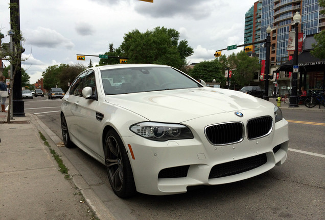 BMW M5 F10 2011