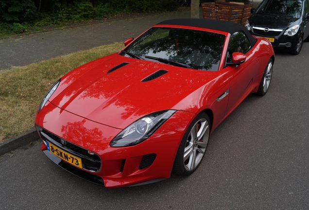 Jaguar F-TYPE S Convertible