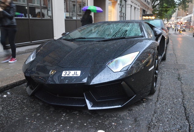 Lamborghini Aventador LP700-4