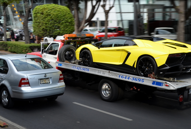 Lamborghini Aventador LP720-4 Roadster 50° Anniversario