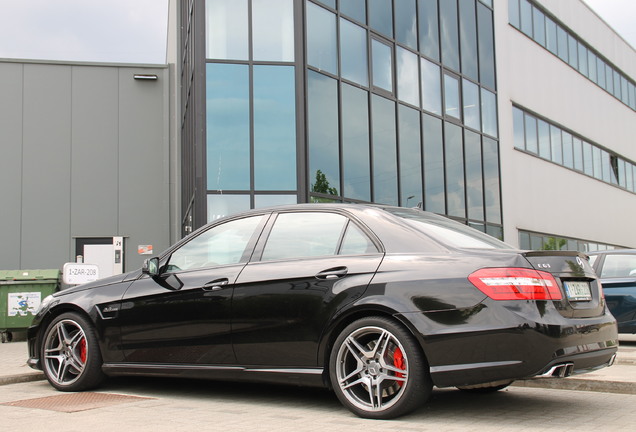 Mercedes-Benz E 63 AMG W212 V8 Biturbo