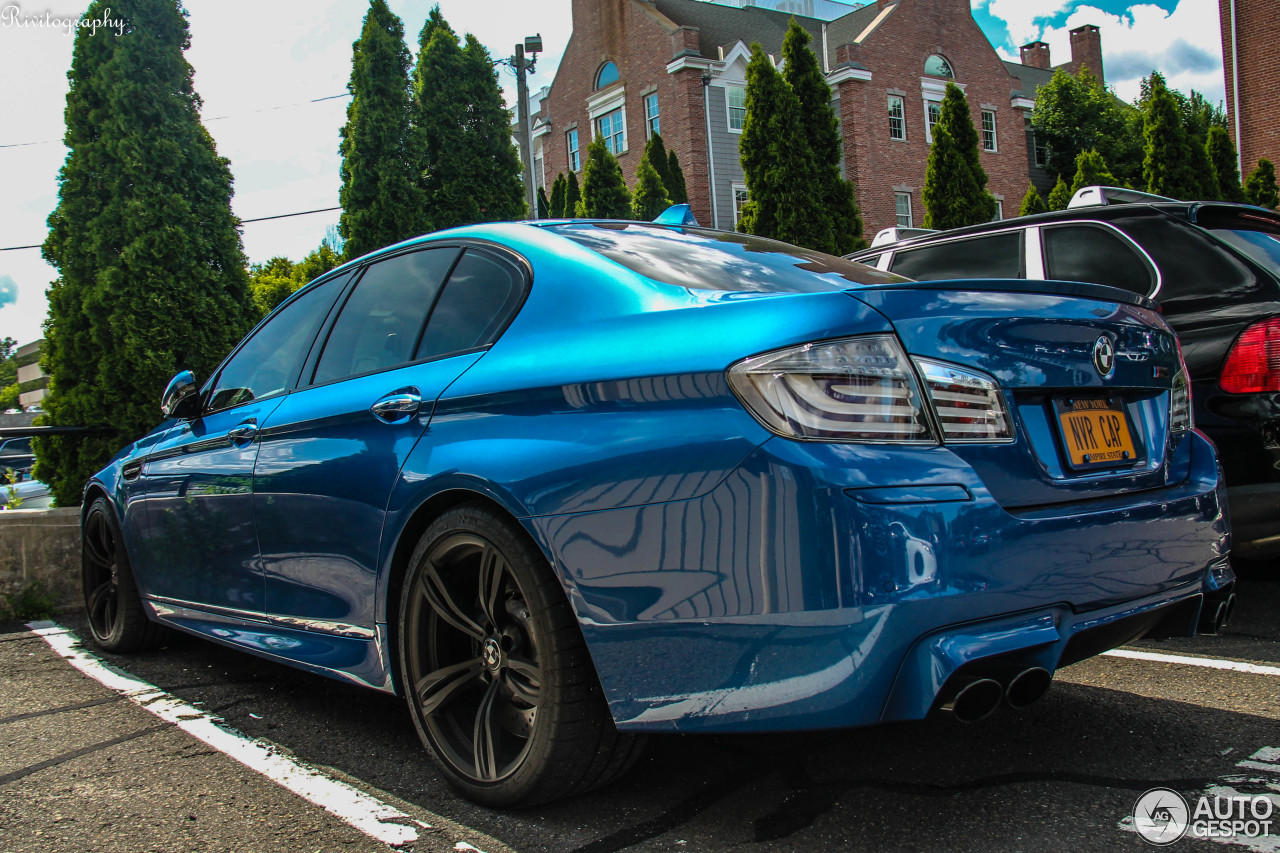 BMW M5 F10 2011