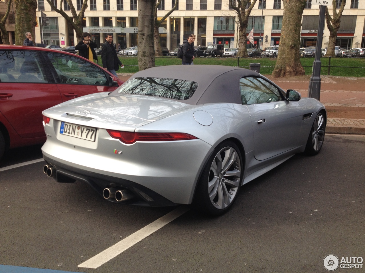 Jaguar F-TYPE S V8 Convertible