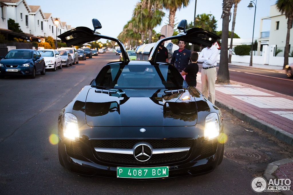 Mercedes-Benz SLS AMG