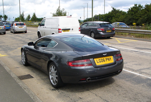 Aston Martin DB9