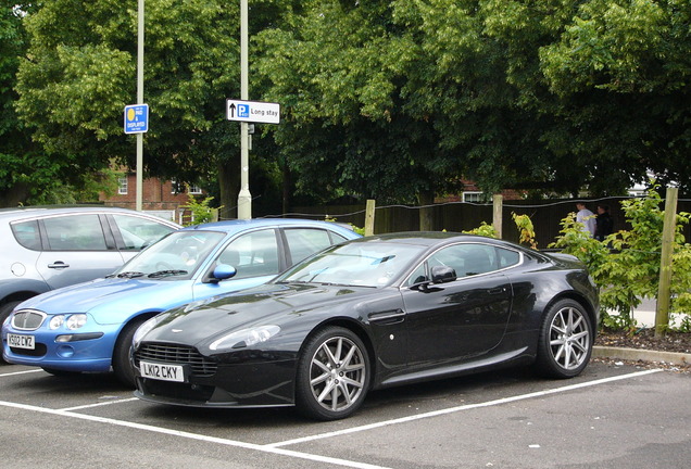 Aston Martin V8 Vantage 2012