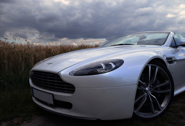 Aston Martin V8 Vantage Roadster