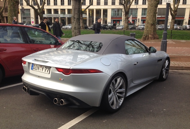 Jaguar F-TYPE S V8 Convertible