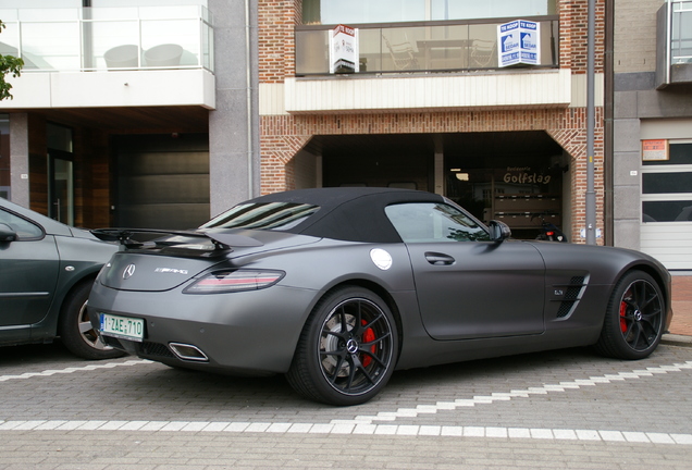 Mercedes-Benz SLS AMG GT Roadster Final Edition