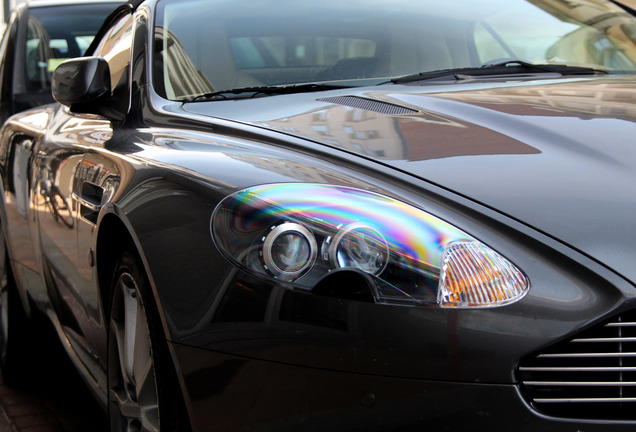 Aston Martin DB9 Volante