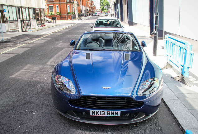 Aston Martin V8 Vantage Roadster 2012