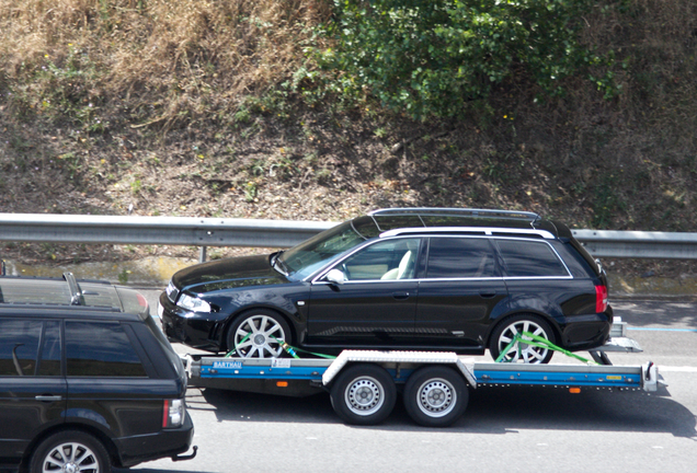 Audi RS4 Avant B5