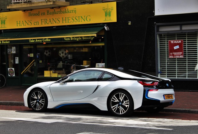 BMW i8