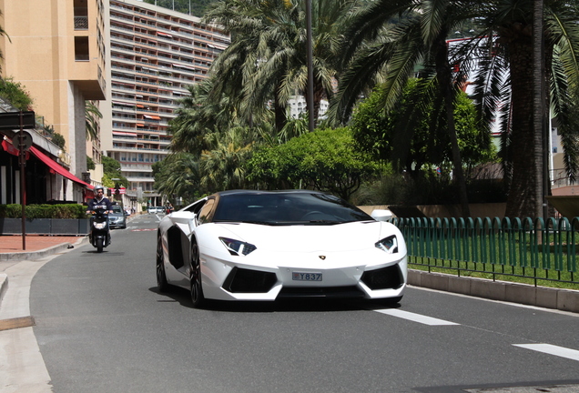 Lamborghini Aventador LP700-4 Roadster