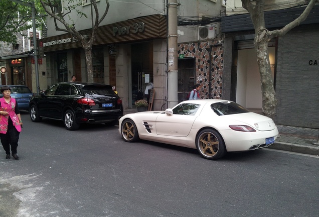 Mercedes-Benz SLS AMG