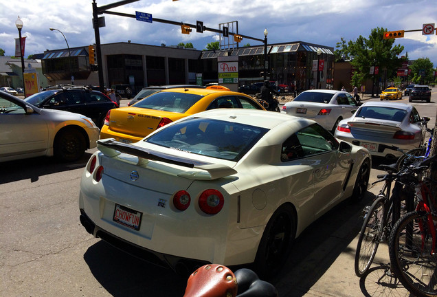 Nissan GT-R