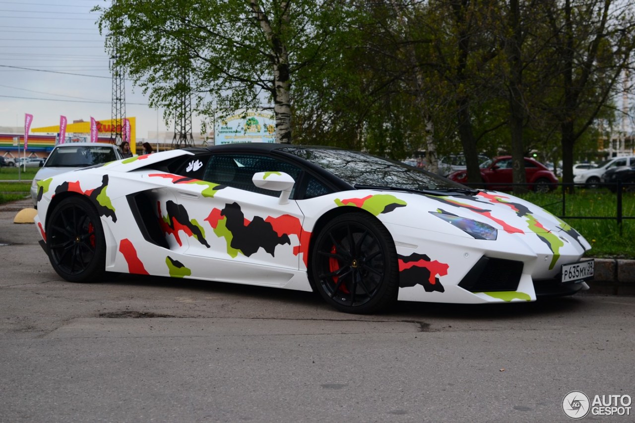 Lamborghini Aventador LP700-4 Roadster