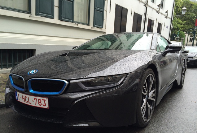 BMW i8