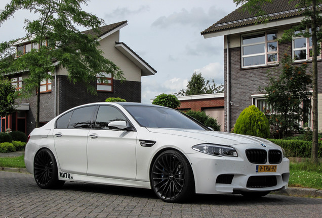 BMW M5 F10 2011