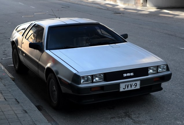 DeLorean DMC-12