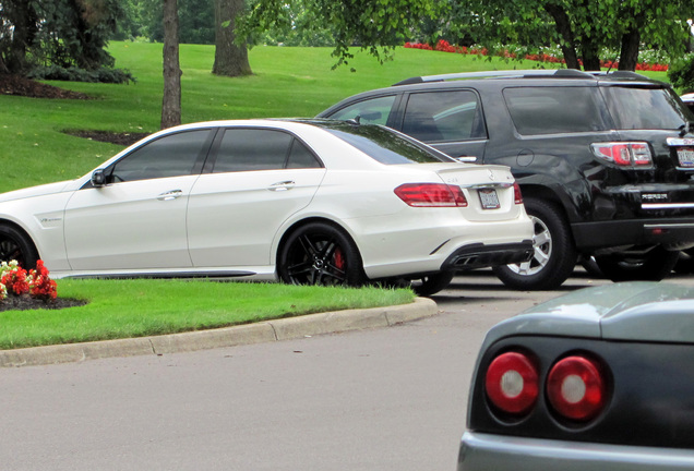 Mercedes-Benz E 63 AMG S W212