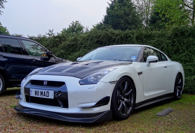 Nissan GT-R