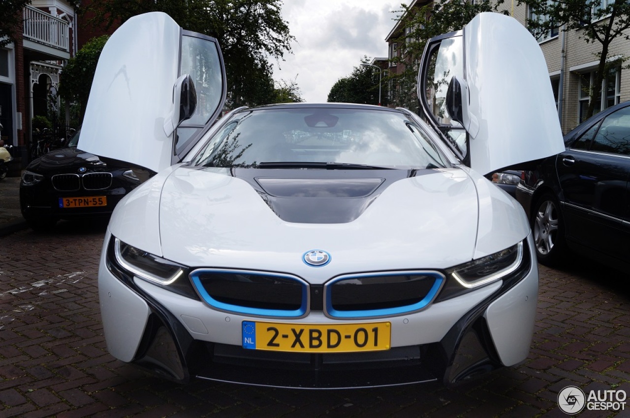 BMW i8