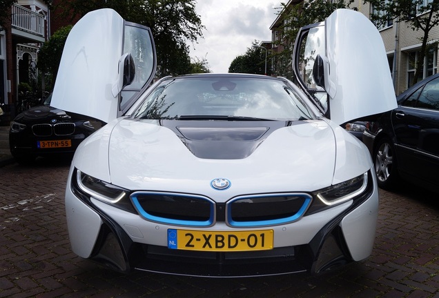 BMW i8