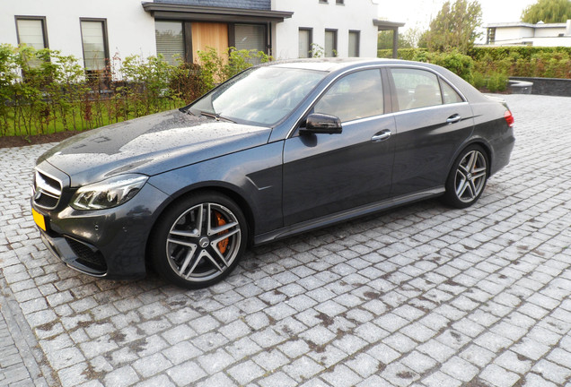 Mercedes-Benz E 63 AMG S W212